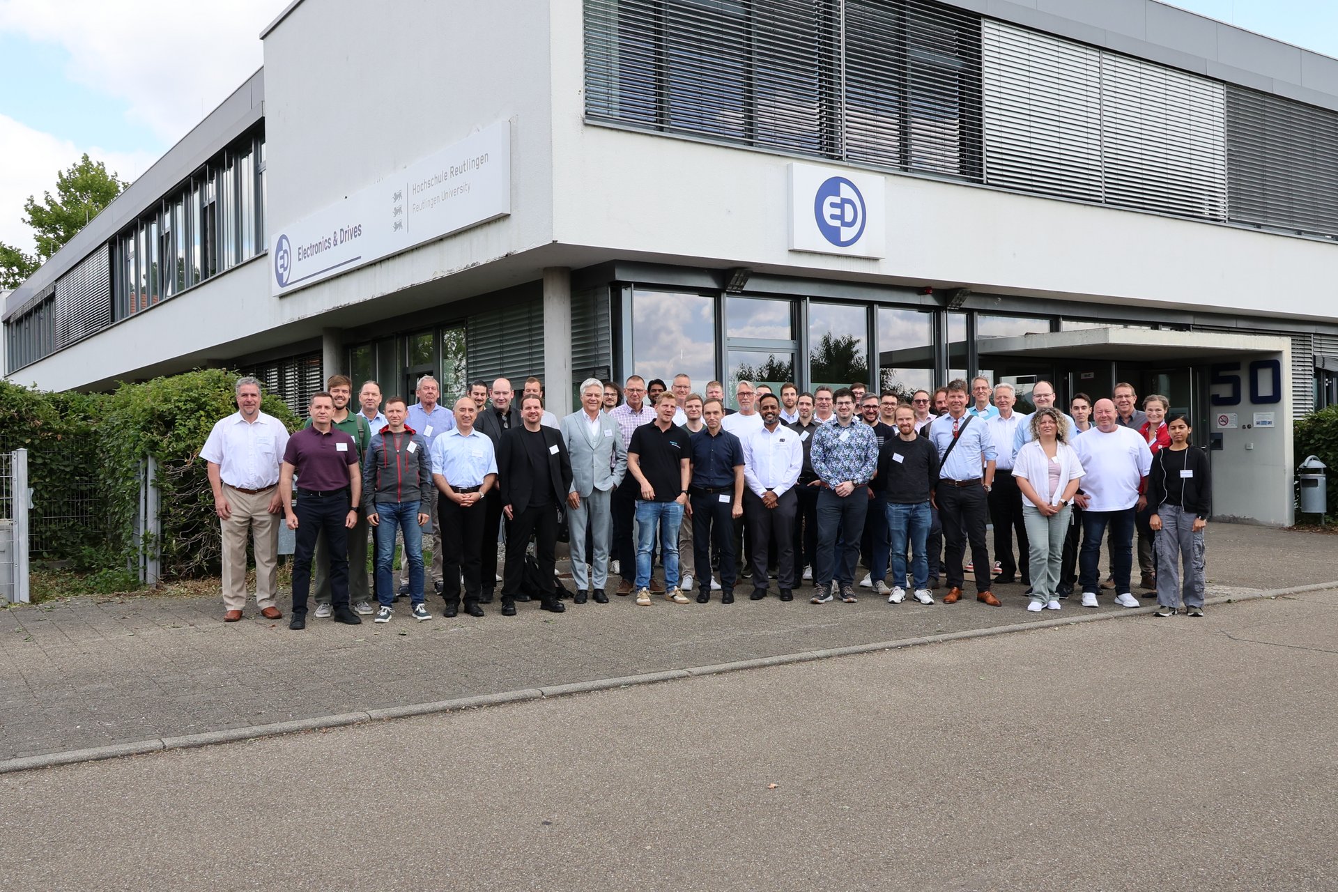 Vertreterinnen und Vertreter aus der Industrie und der Hochschule Reutlingen tauschten sich beim sechsten Electronic & Drives Day über aktuelle Entwicklungen aus.