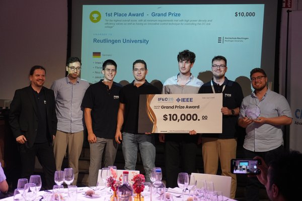 Das aktuelle IFEC-Team von Mechatronik-Studenten gewinnt die IEEE International Future Energy Challenge 2026 und sichert sich Preisgeld. 