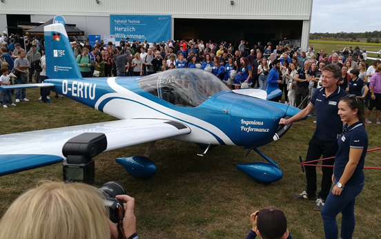 Das erste IP Plane "Ingenious Performance" bei der Taufe