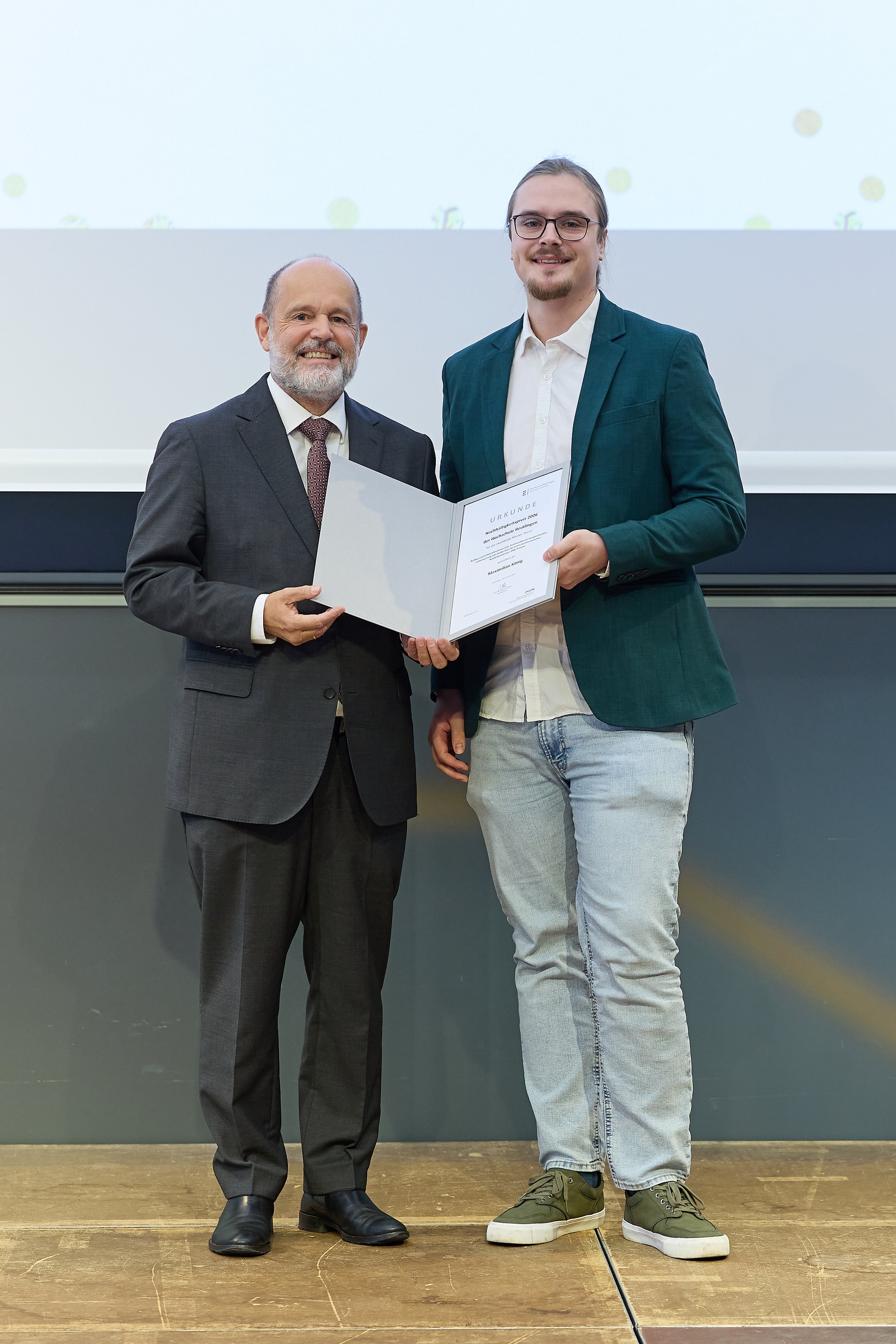 Maximilian König bekam den Nachhaltigkeitspreis für die zweitbeste Masterarbeit.