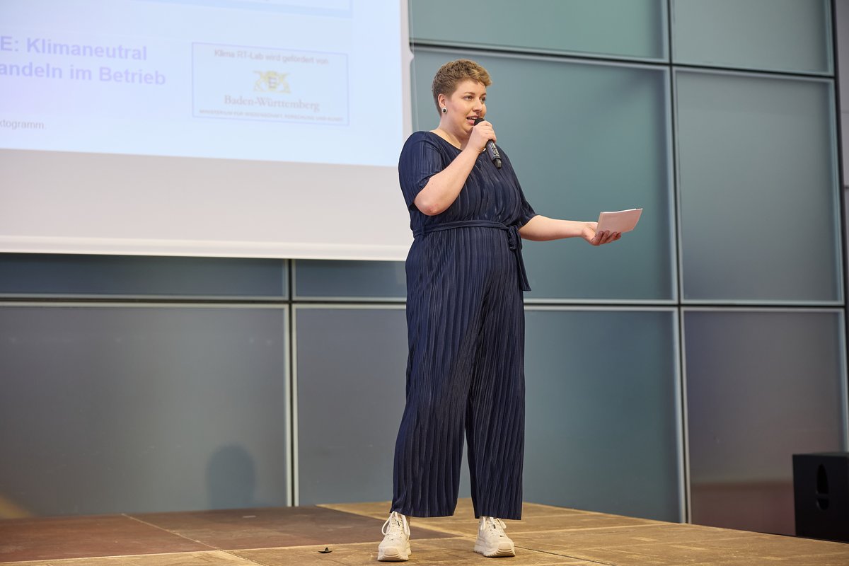 Louisa Bahl stelle in drei Minuten das Klima-RT-LABs vor.